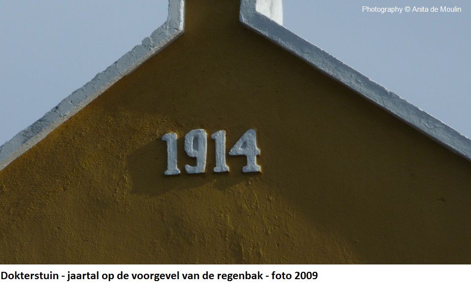 12. Dokterstuin jaartal regenbak 2009